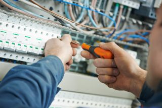 https://calticbaru.com/wp-content/uploads/2015/07/shutterstock_217868863-320x214.jpg